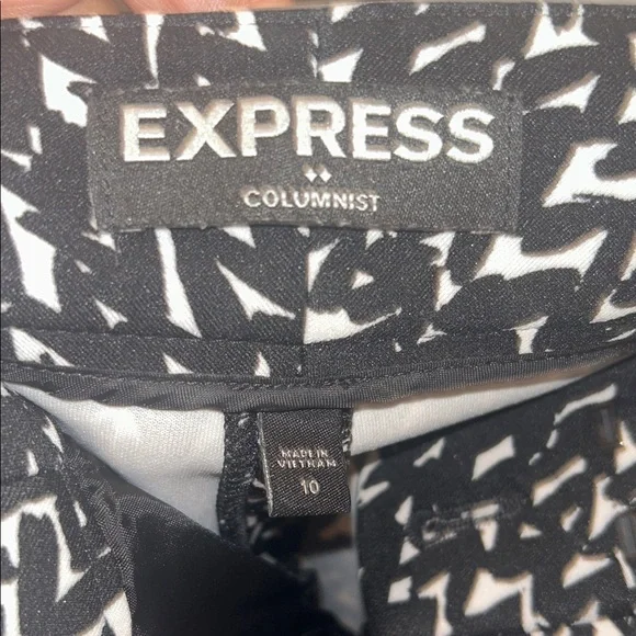 Black and White Patterned Pants - Picture 7 of 7